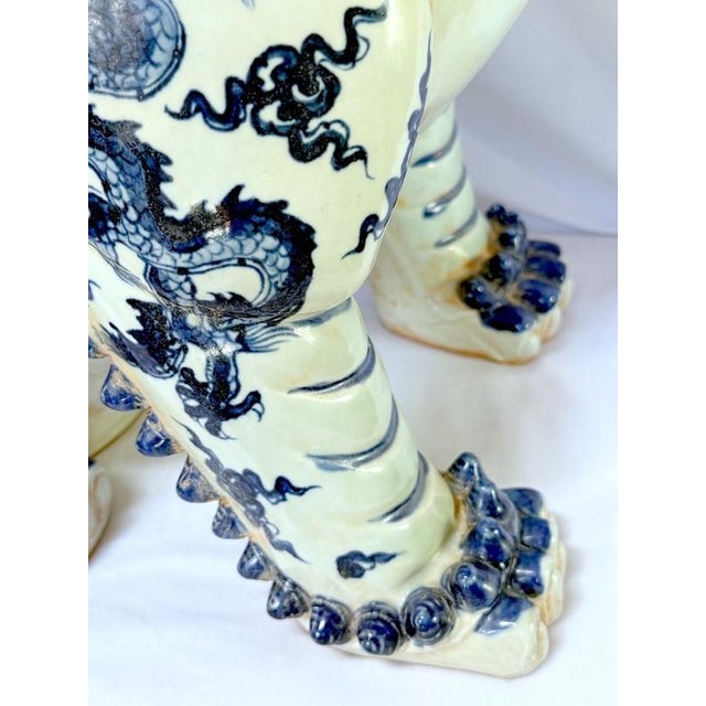 24" Nanking Blue White Porcelain Chinese Temple Guardian Lion Foo Dog Sheshi, Canonbury For Sale - Image 13 of 16