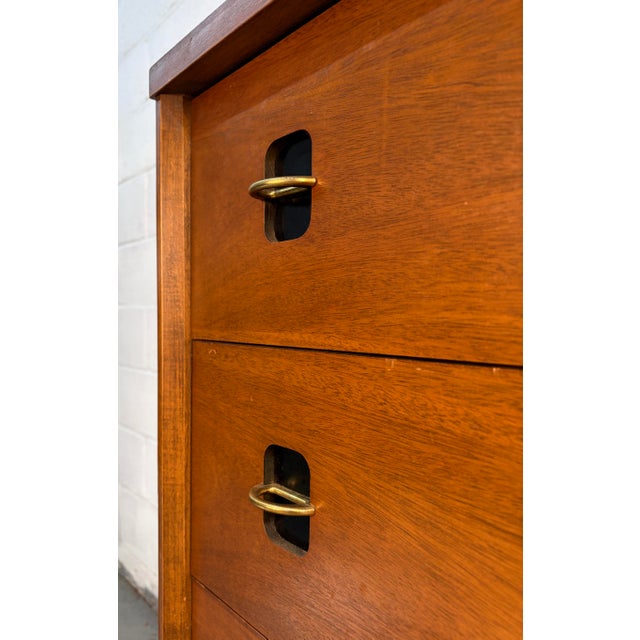 Mid 20th Century Modern Walnut Four-Drawer Chest by Bassett Furniture For Sale - Image 15 of 18