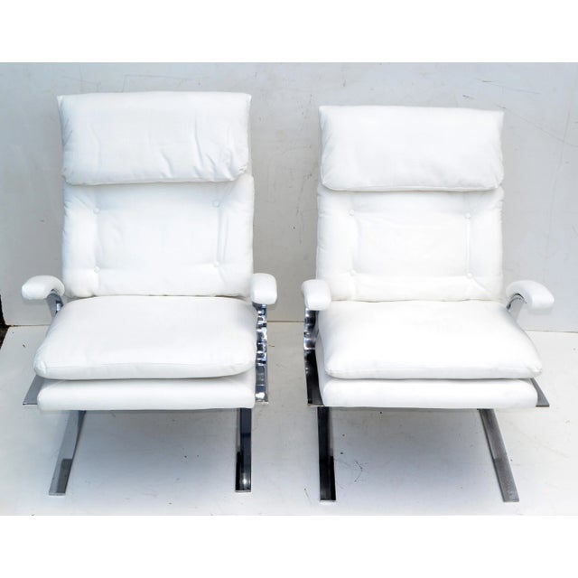 Pair of Saporiti Style Cantilever Lounge Chairs in polished Chrome with off white Bouclé Fabric. Italian Mid-Century...