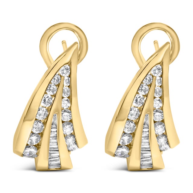 Discover the epitome of elegance with these 2-1/4 ct tw diamond earrings, masterfully crafted from luxurious 14K yellow...