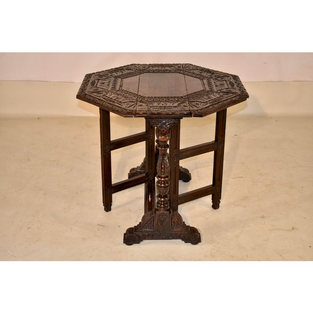 Early 18th Century English Oak Hand-Carved Gate Leg For Sale - Image 9 of 14