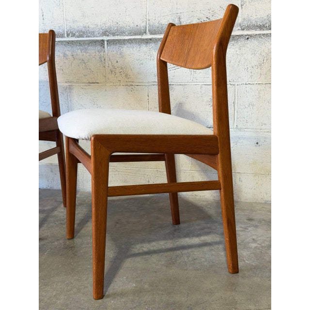 Dux Teak Dining Chairs Set of 4 With Light Upholstery Danish Mid-Century Modern 1960s For Sale - Image 9 of 11