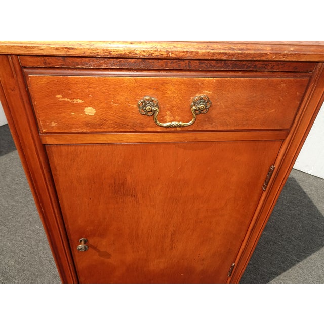 Antique Stickley Bros. Small Display Smokers Cabinet W Towel Rack & One Drawer Lh9 For Sale In Los Angeles - Image 6 of 12