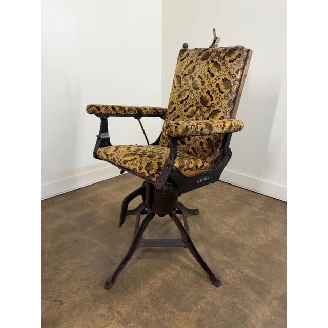Rare Bigelow St. Louis Mechanical Barber / Medical Chair, Circa 1890–1905 For Sale - Image 11 of 18