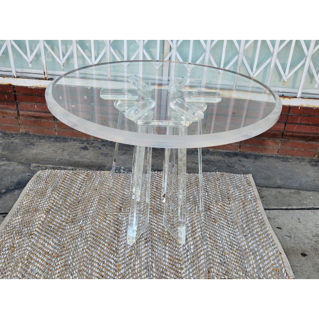 vintage Mid-Century Modern Round Dining Table This beautiful Dining Table is from 1960's in good condition