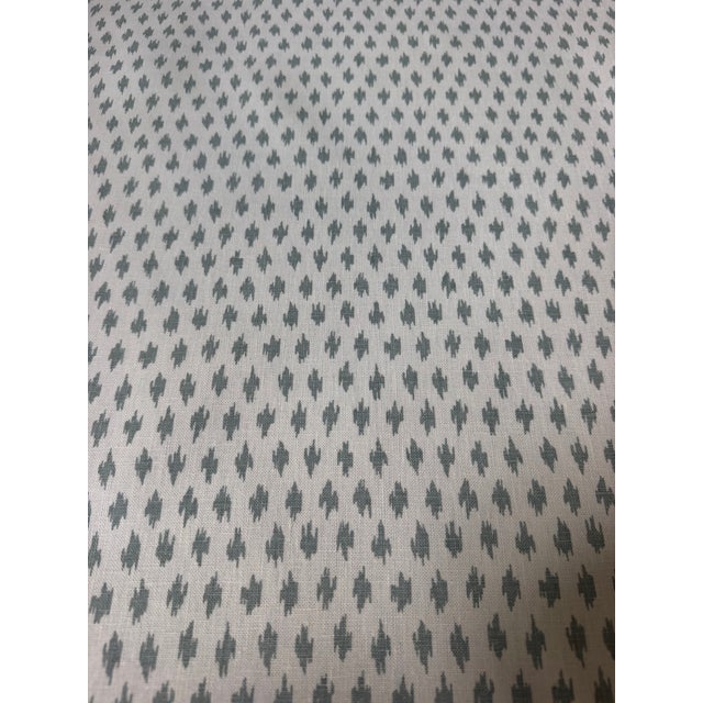 3 1/2 Yards Penny Morrison Anni Linen Fabric in Duck For Sale - Image 4 of 5