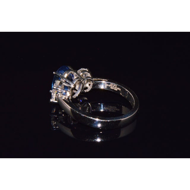 Gia Certified Natural 3.61cts VVS E Diamond Royal Blue Sapphire 950 Platinum 3 Stone Ring, Size 6.5 For Sale - Image 10 of 15