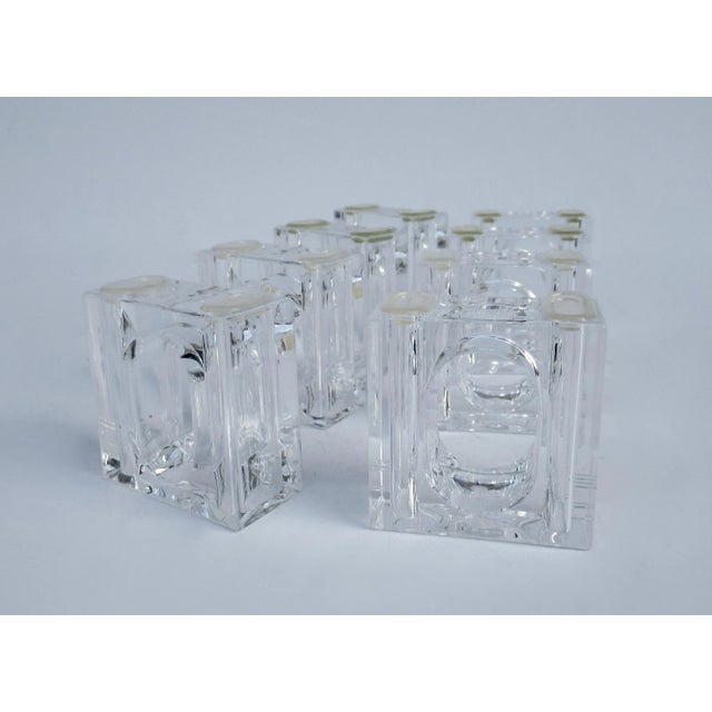 Mid-Century Modern Vintage C.1970's Mid-Century Modern Lucite Napkin Rings by Lillian Vernon -Set of 8 For Sale - Image 3 of 13