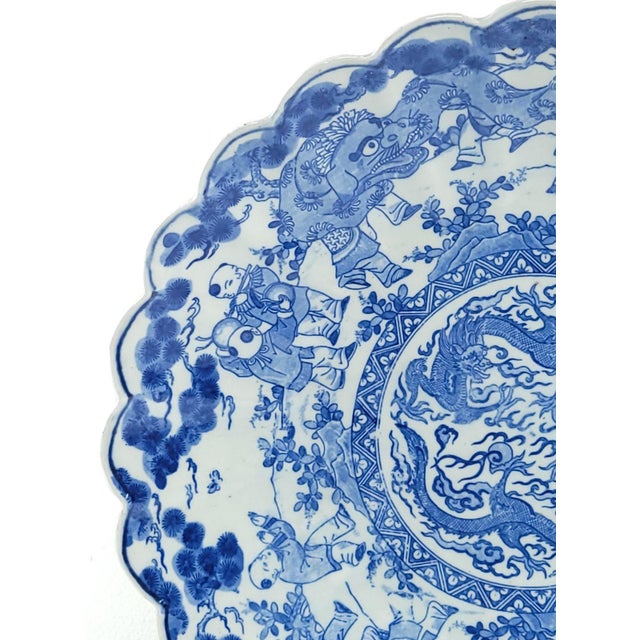 Pair of Chinese Scalloped Blue and White Large Plates or Chargers, Circa 1900 For Sale - Image 4 of 9