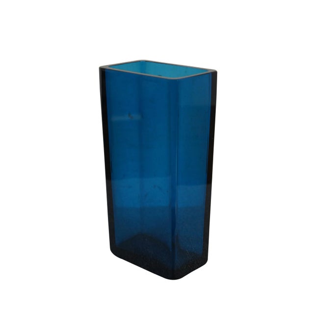 The School of Paris 1965 Mid-Century Sven Palmqvist Orrefors Pa Expo Cobalt Blue Flower Vase For Sale - Image 3 of 11