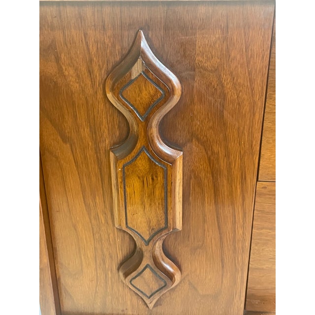 1970s Fine Pair Sculpted Floating American Walnut Nightstands For Sale - Image 12 of 12