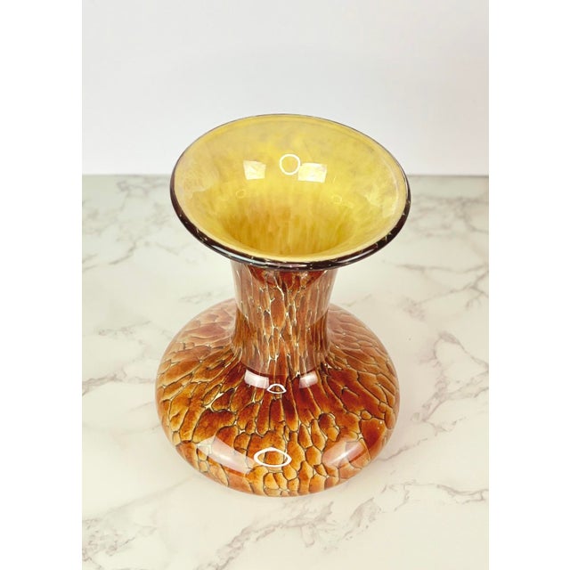 Cohn-Stone Studios Signed Art Glass "Tortoise Shell" Vase - 8" c.2000 For Sale - Image 4 of 10