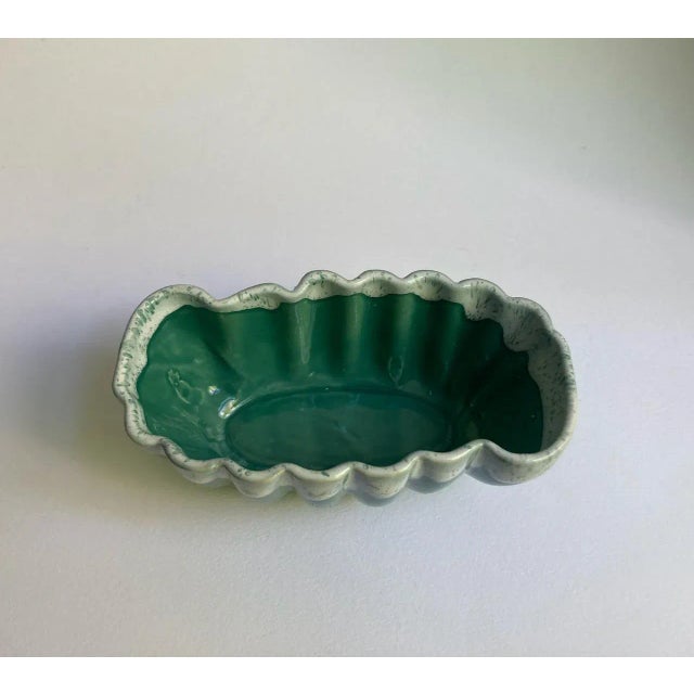 Vintage U P C O Ruffled Glazed Green & White Pottery Container For Sale - Image 9 of 12