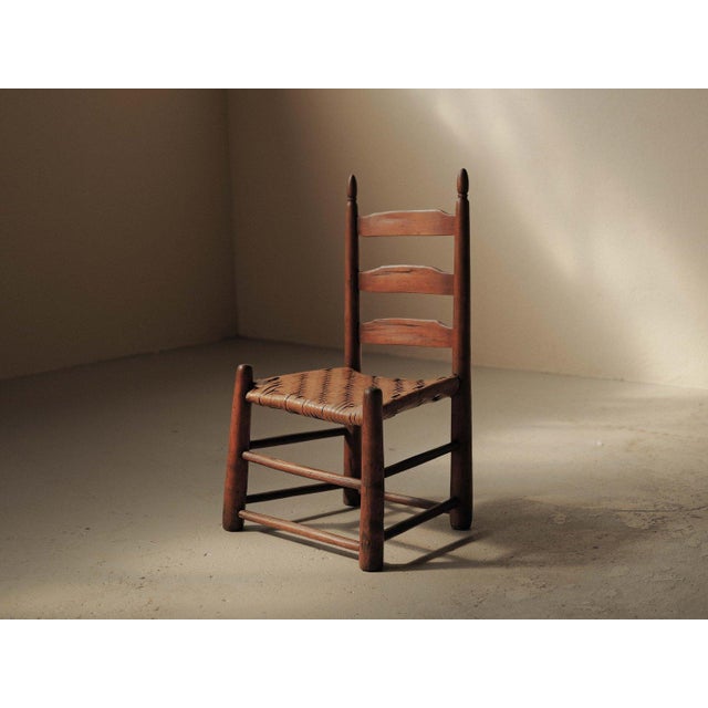 Low Chair in Wood, USA, 1900s For Sale - Image 5 of 18