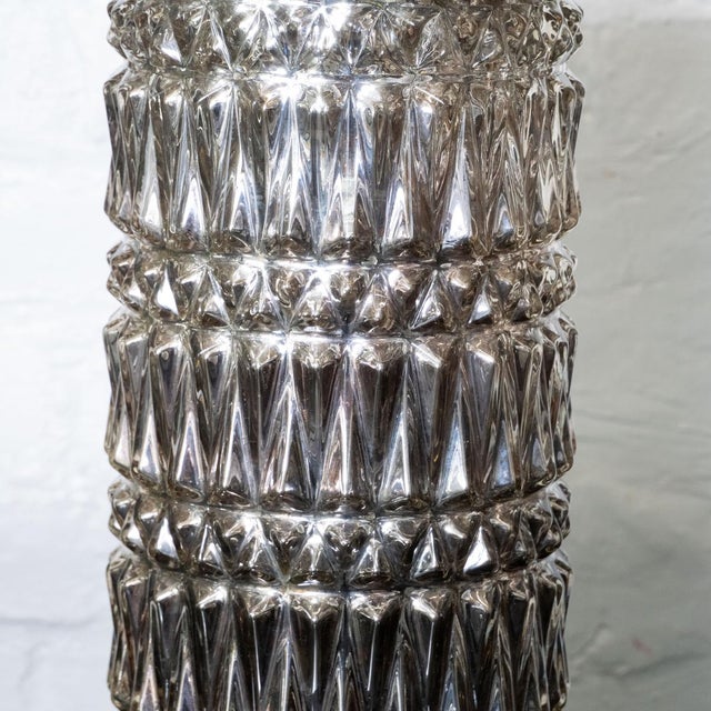 Metal Pair of Hollywood Regency Style Mercury Glass Diamond Pattern Lamps For Sale - Image 7 of 12