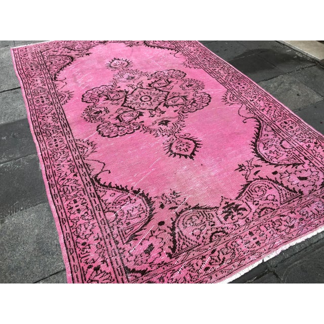 Art Deco 1960s Vintage Turkish Rug - 5′6″ × 8′8″ For Sale - Image 3 of 11