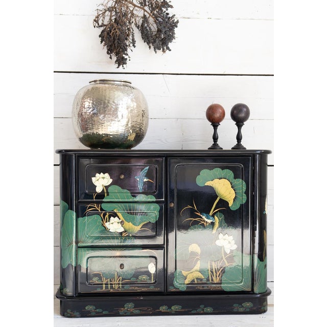 Black Marbled Spheres with Pedestals in Wood, 1950s, Set of 2 For Sale - Image 8 of 8