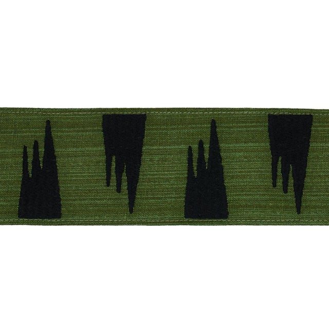 Not Yet Made - Made To Order Sample - Schumacher X David Kaihoi Tutsi Trim in Green For Sale - Image 5 of 5