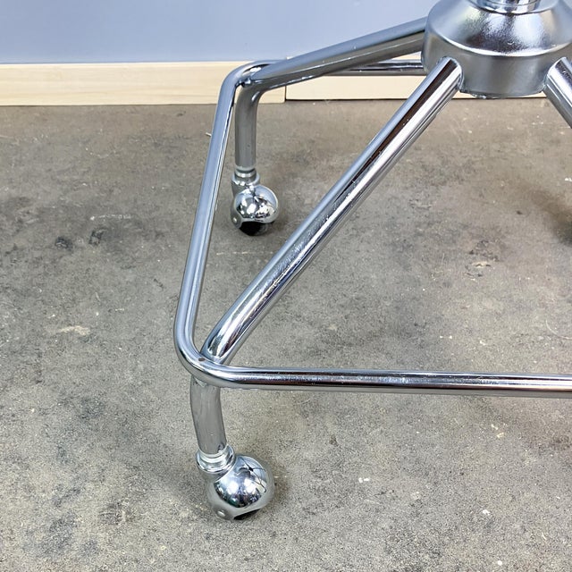 Metal Swivel Chair in Chrome Frame and Faux Leather, 1960s For Sale - Image 7 of 11