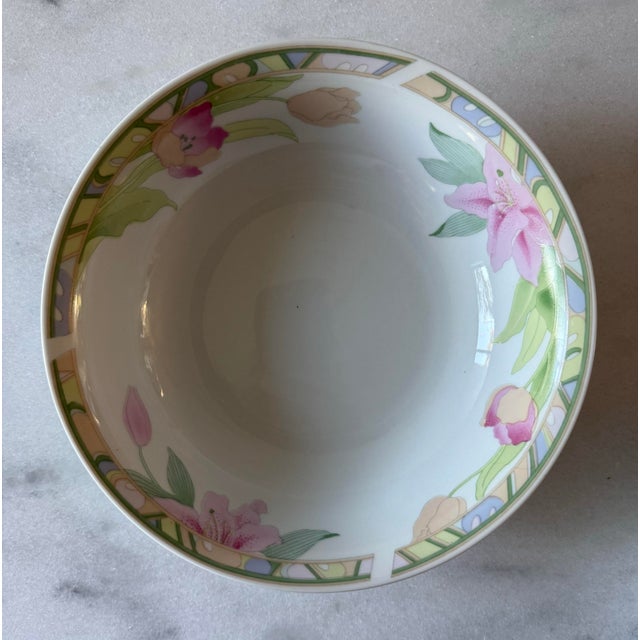 Early 21st Century Set of 9 German Porcelain Bowls With Tropical Design For Sale - Image 5 of 10