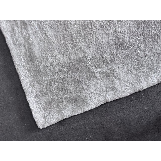 Gray 8ft2in × 8ft2in Rodolfo Dordini for Minotti Wool + Silk Area Rug For Sale - Image 8 of 12