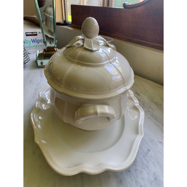 Villeroy & Boch Late 20th Century Villeroy & Boch Manoir Covered Tureen W/ Platter For Sale - Image 4 of 14