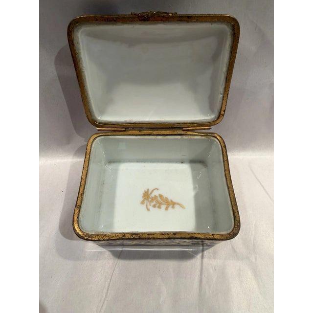 Limoges France Hand Painted Porcelain Trinket/Jewelry Box With Floral Accents For Sale In Los Angeles - Image 6 of 10