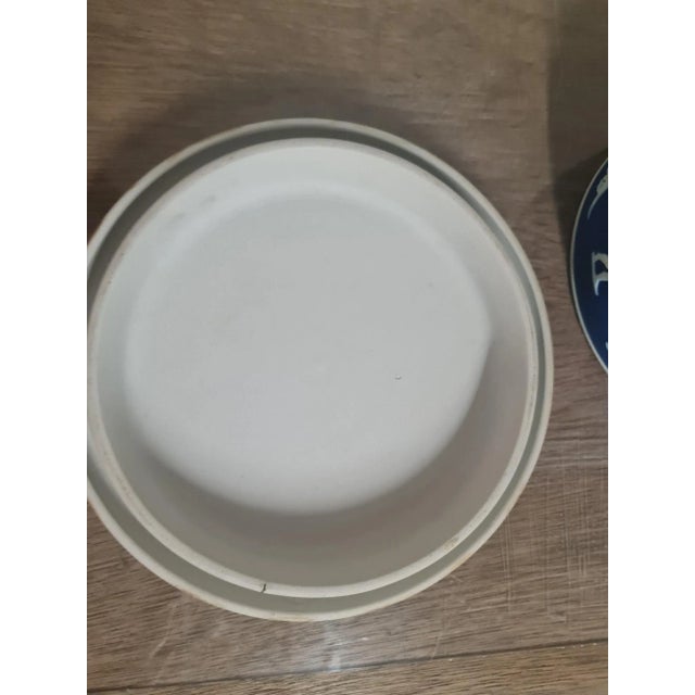 Antique Cheese Keeper English Jasper After Wedgwood For Sale - Image 4 of 7