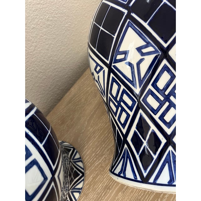 Vintage Aalia Navy Blue and White Geometric Porcelain Ginger Jar Table Lamps - a Pair For Sale - Image 18 of 18