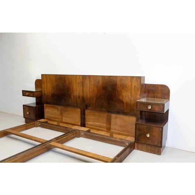 1930s French Art Deco King Size Bed in Walnut, 1930 For Sale - Image 5 of 18