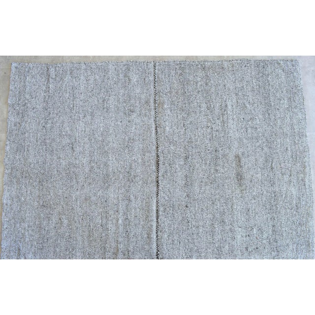 1960s 1960s Vintage Flat Weave Turkish Kilim Rug. Solid Gray Goat Hair Area Rug 7'2" X 9'2" For Sale - Image 5 of 9
