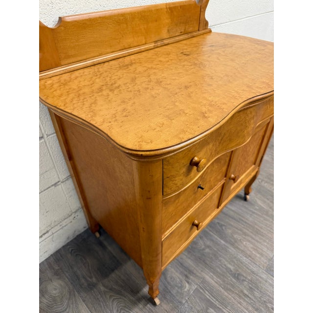 Antique Victorian or Edwardian Birdseye Maple Washstand Cabinet Commode Dry Sink For Sale - Image 4 of 12