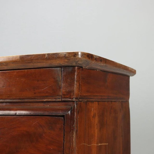 Louis Philippe Walnut Chest of Drawers, 19th Century For Sale - Image 6 of 12