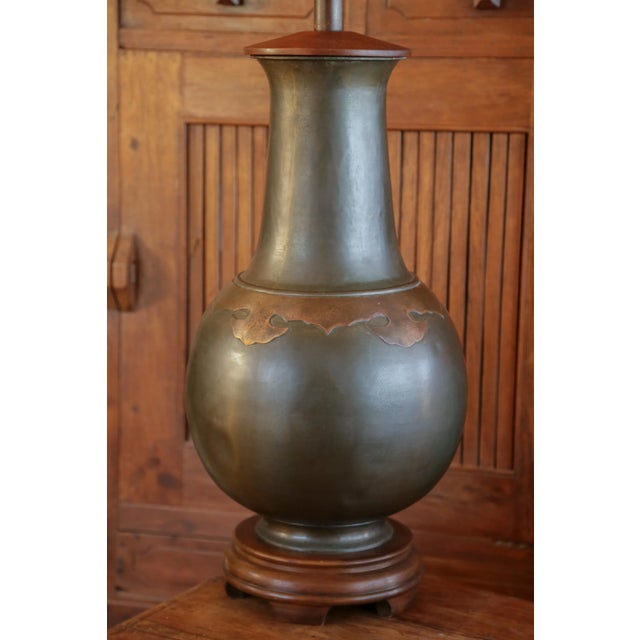 Frederick Cooper Vintage 60s Mid-Century Chinoiserie Brass & Copper Urn Large Table Lamp, Beautiful Dark Patina For Sale - Image 4 of 18