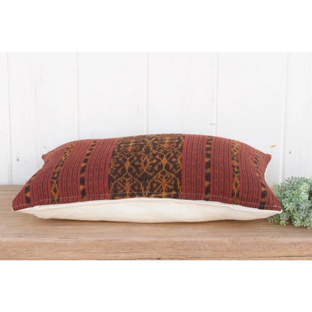 Tiji Antique Sumatran Ikat Pillow For Sale In Los Angeles - Image 6 of 8