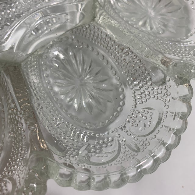 1970s Vintage L. E. Smith Pressed Glass Egg - Oyster Serving Plate For Sale - Image 5 of 5