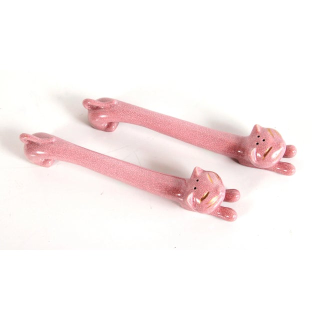 Vintage Mid Century Modern Pink Stretching Cat Salt & Pepper Shakers - New Old Stock For Sale In Providence - Image 6 of 8