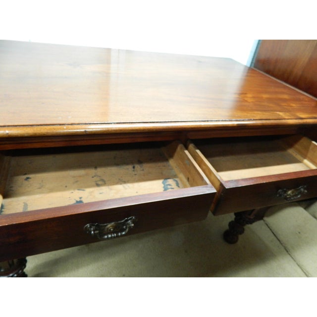 Victorian Desk Table in Mahogany For Sale - Image 10 of 18