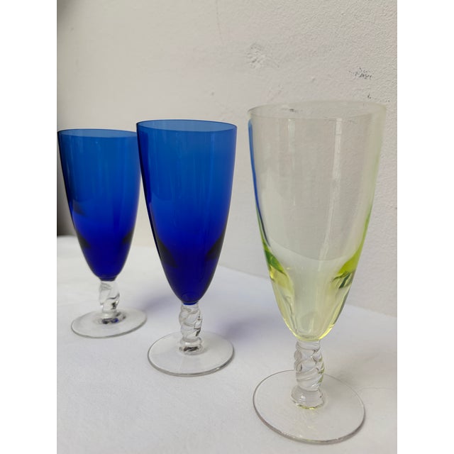 Mid-Century Baccarat Multi-Color Crystal Wine Glasses with Twisted Stems, France, 1960s, Set of 7 For Sale - Image 7 of 8