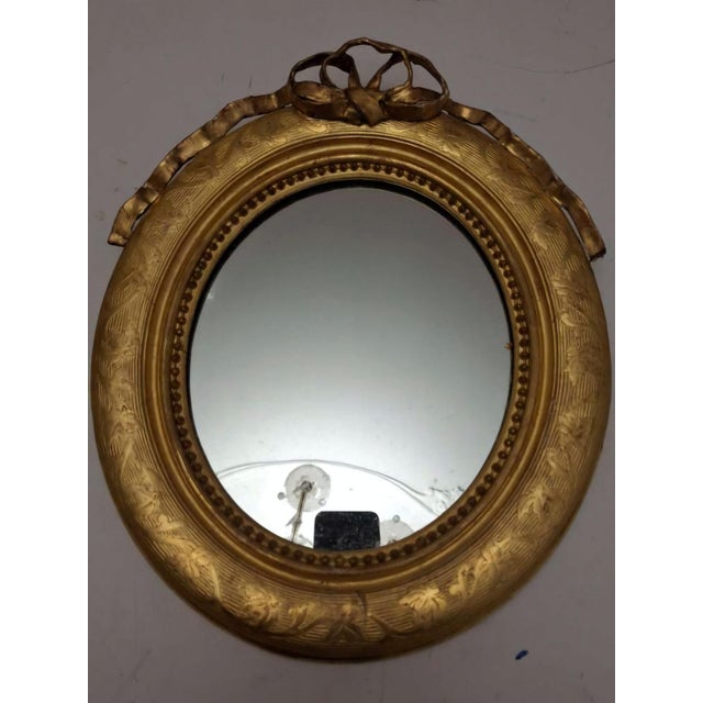 Late 19th Century Oval Giltwood Wall Mirror With Crest, Late 19th Century. For Sale - Image 5 of 6