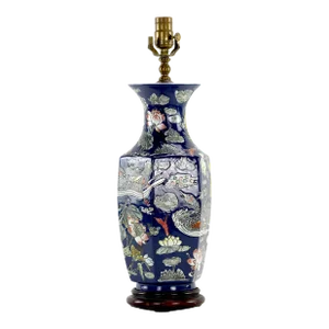 Chinese Mid-20th Century Famille Rose Vase Table Lamp