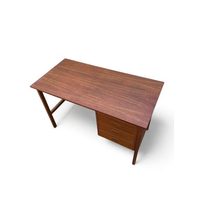 Scandinavian Desk in Teak, 1960s, in Very Good conditions. Designed 1960 to 1969
