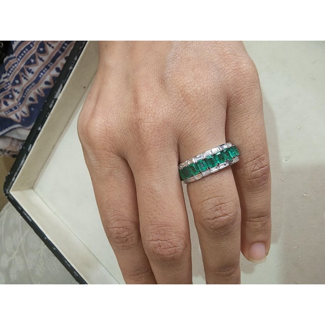 Natural Zambian Emerald 4.91 Carats and Diamonds 1.26 Carats in 18k Gold, Size 6 For Sale - Image 11 of 18