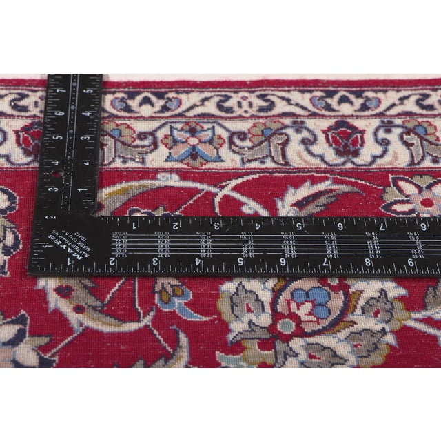 Vintage Persian Isfahan Rug - 06'09 X 10'00 For Sale In Dallas - Image 6 of 9