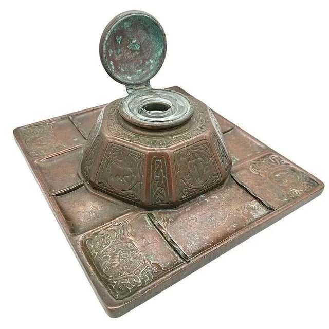 Tiffany Studios 1900s Art Nouveau Tiffany Studios Bronze "Zodiac" Pattern Inkwell on Tray #1078 For Sale - Image 4 of 7