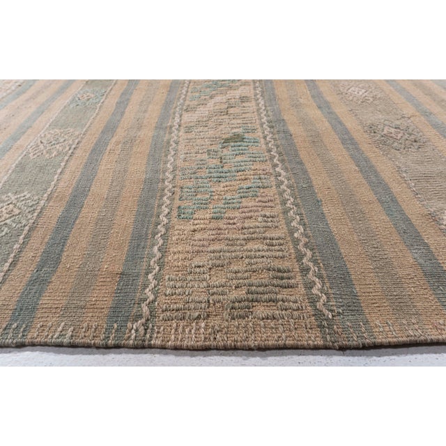 1940s Vintage Circa 1940 Tan Turkish Kilim Flatweave Rug 5ft 1in X 11ft 2in For Sale - Image 5 of 14
