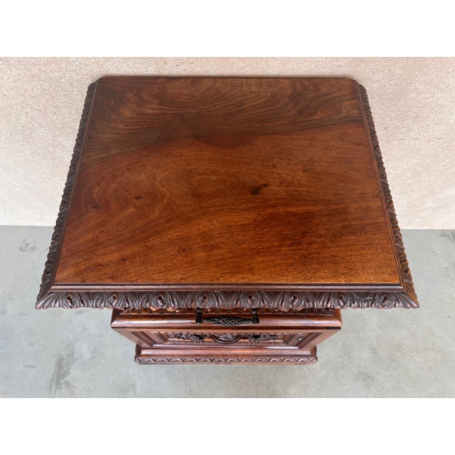 Italian Hand Carved Walnut Monumental Nightstands 19th Century With Drawer For Sale - Image 6 of 13