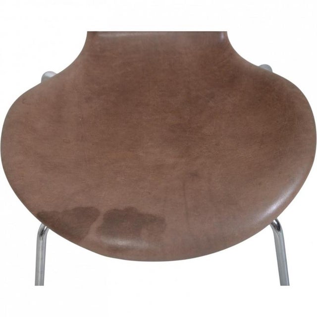 Seven Chairs in Patinated Brown Leather by Arne Jacobsen, 1990s, Set of 6 For Sale - Image 16 of 18