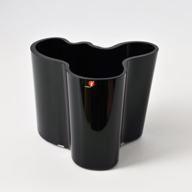 Dark Blue Savoy Vase in Glass by Alvar Aalto for Iittala, 1980s For Sale - Image 13 of 13