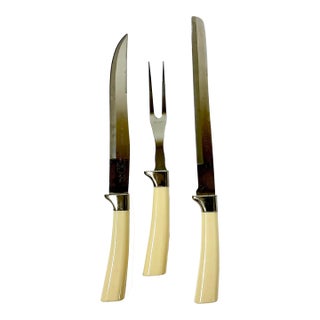 1950s Vintage English Boho Chic Sheffield Bakelite Handled Carving Cutlery - Set of 3 For Sale